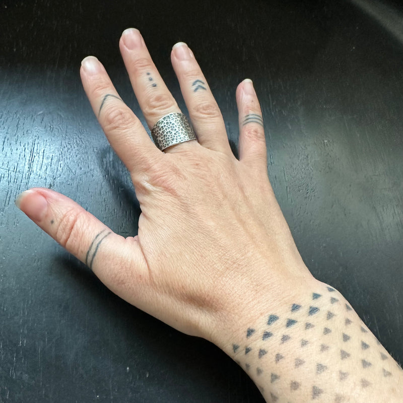 HAMMERED OXIDIZED STERLING SILVER SOLID CUFF RING