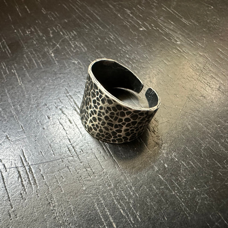 HAMMERED OXIDIZED STERLING SILVER SOLID CUFF RING