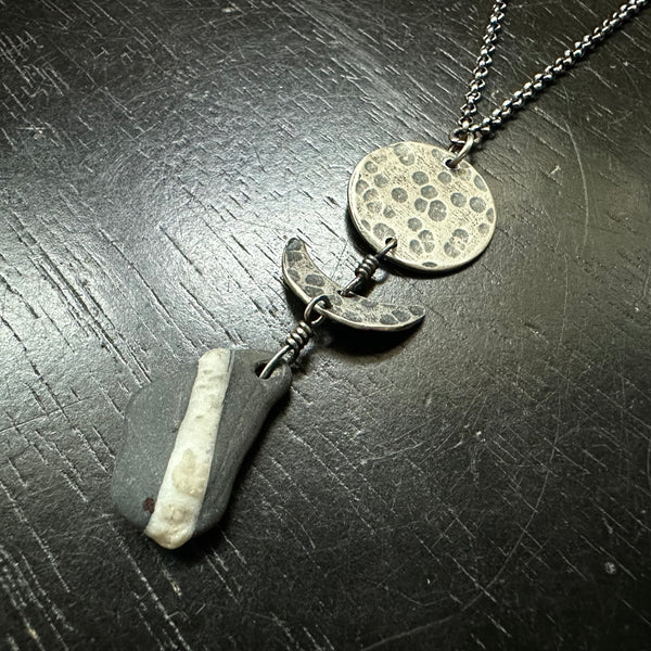 VERMONT ROCKS! NEW #4 "WISHING STONE" WITH SMALL SILVER MOONS NECKLACE, OOAK #4