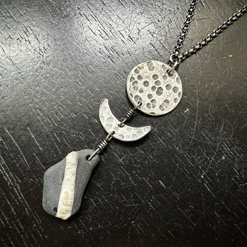VERMONT ROCKS! NEW #4 "WISHING STONE" WITH SMALL SILVER MOONS NECKLACE, OOAK #4