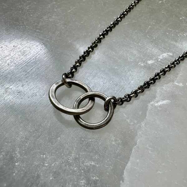 Silver Interconnected Circles Necklace