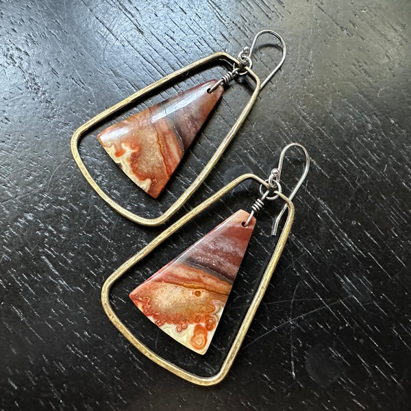 Crazy Lace Agates in Medium Brass Contoured Trapezoidals #3