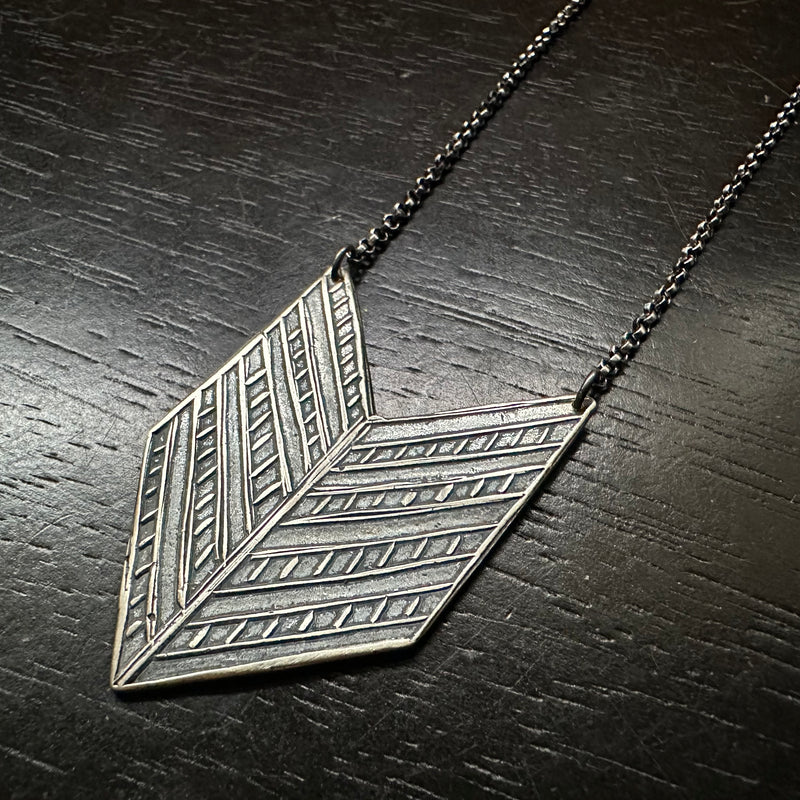 ARROW FEATHER NECKLACE - Sterling Silver