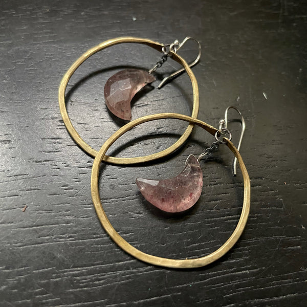 INCREDIBLE FACETED STRAWBERRY QUARTZ CRESCENT MOONS in MEDIUM BRASS Hoops