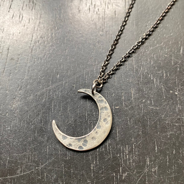 Carved Sterling Silver Crescent Moon ("LUNAROMA"-style) 18"/20" Silver Necklace