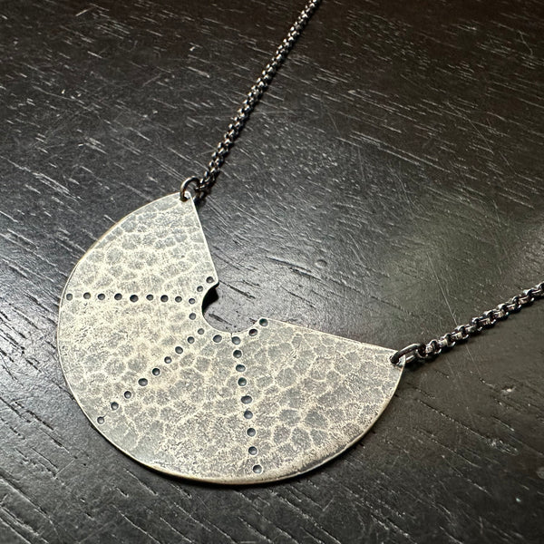 Stippled Collar Necklace in Sterling Silver