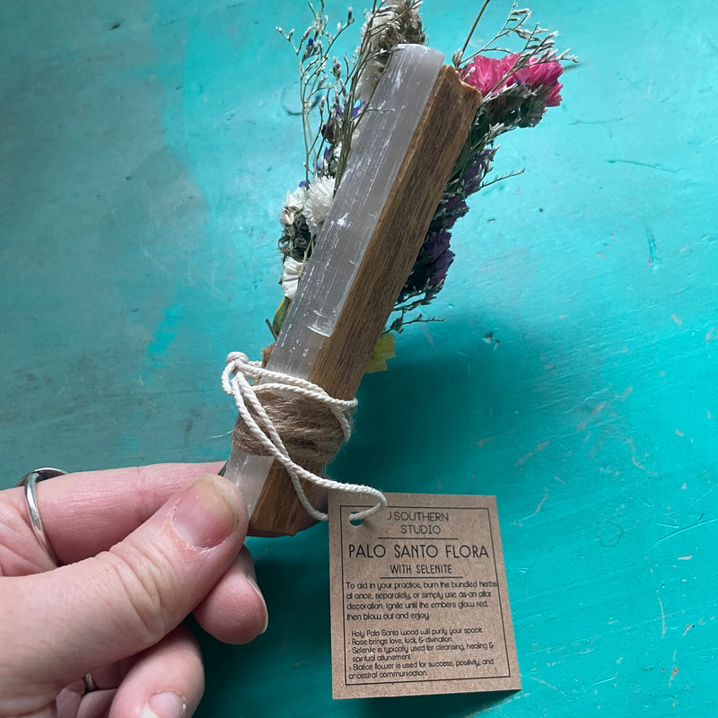 Palo Santo Floral Bundle with Selenite
