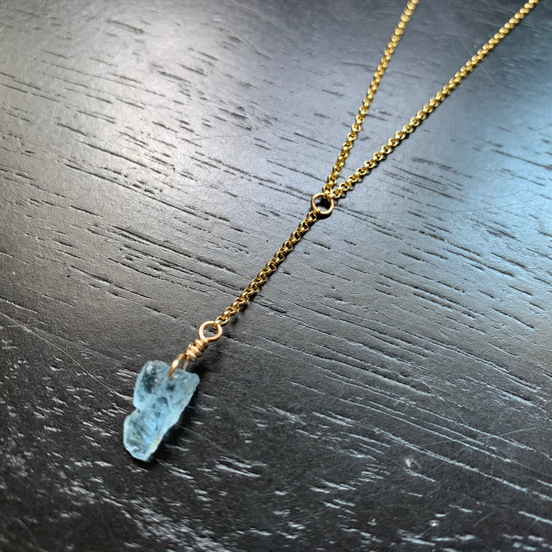 Raw Aquamarine Necklace. - Inbal Mishan Jewelry