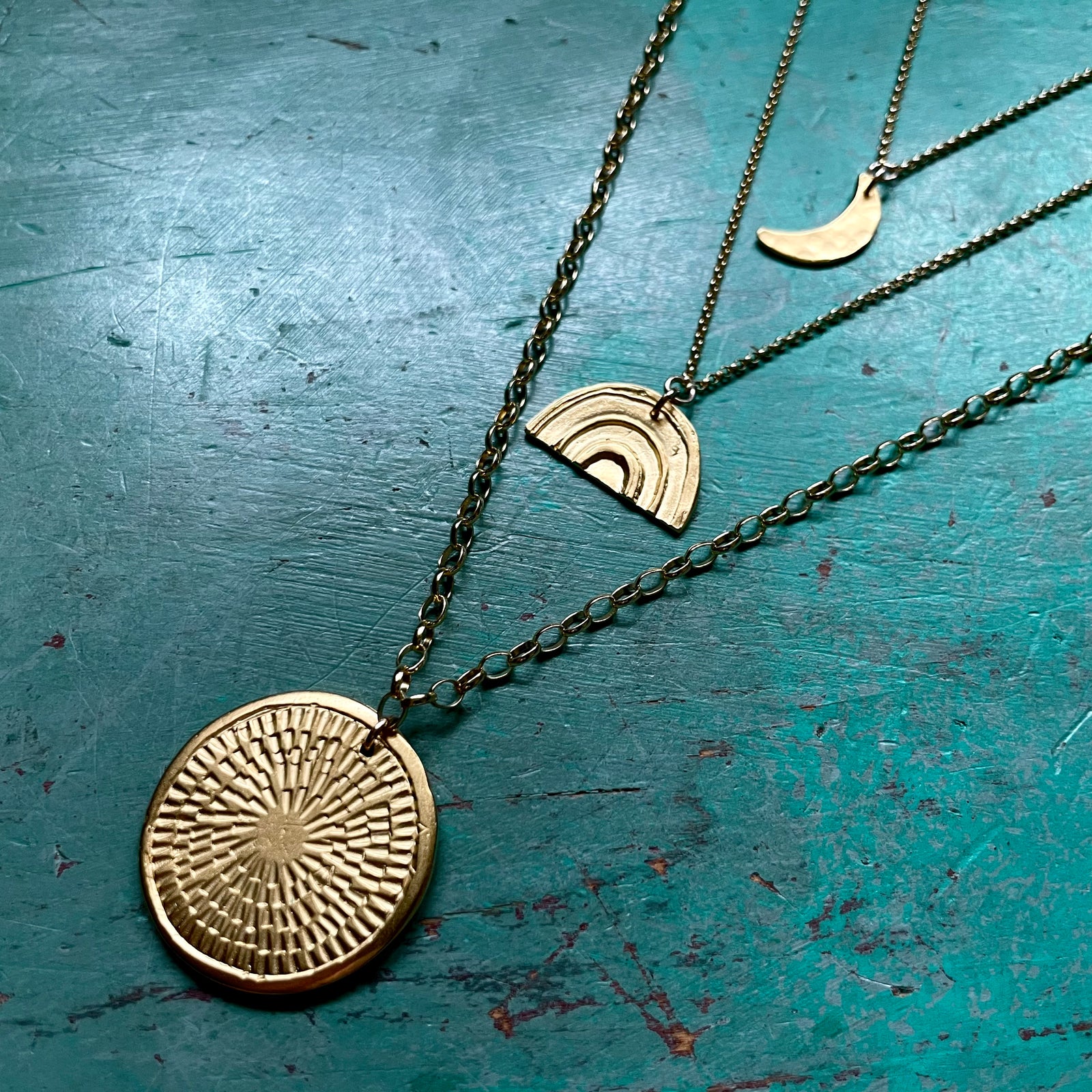 Tiny Gold Crescent Moon Necklace – jenkahnjewelry