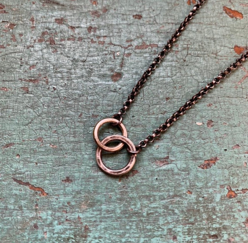 Silver Interconnected Circles Necklace – jenkahnjewelry
